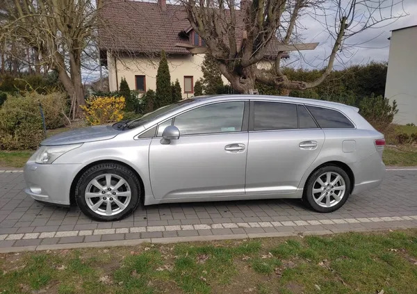 zachodniopomorskie Toyota Avensis cena 25010 przebieg: 266000, rok produkcji 2010 z Maszewo